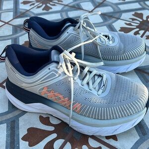 HOKA  One One Women’s Bondi 7 Wide Lunar Rock/ Grey Running  shoes size 8